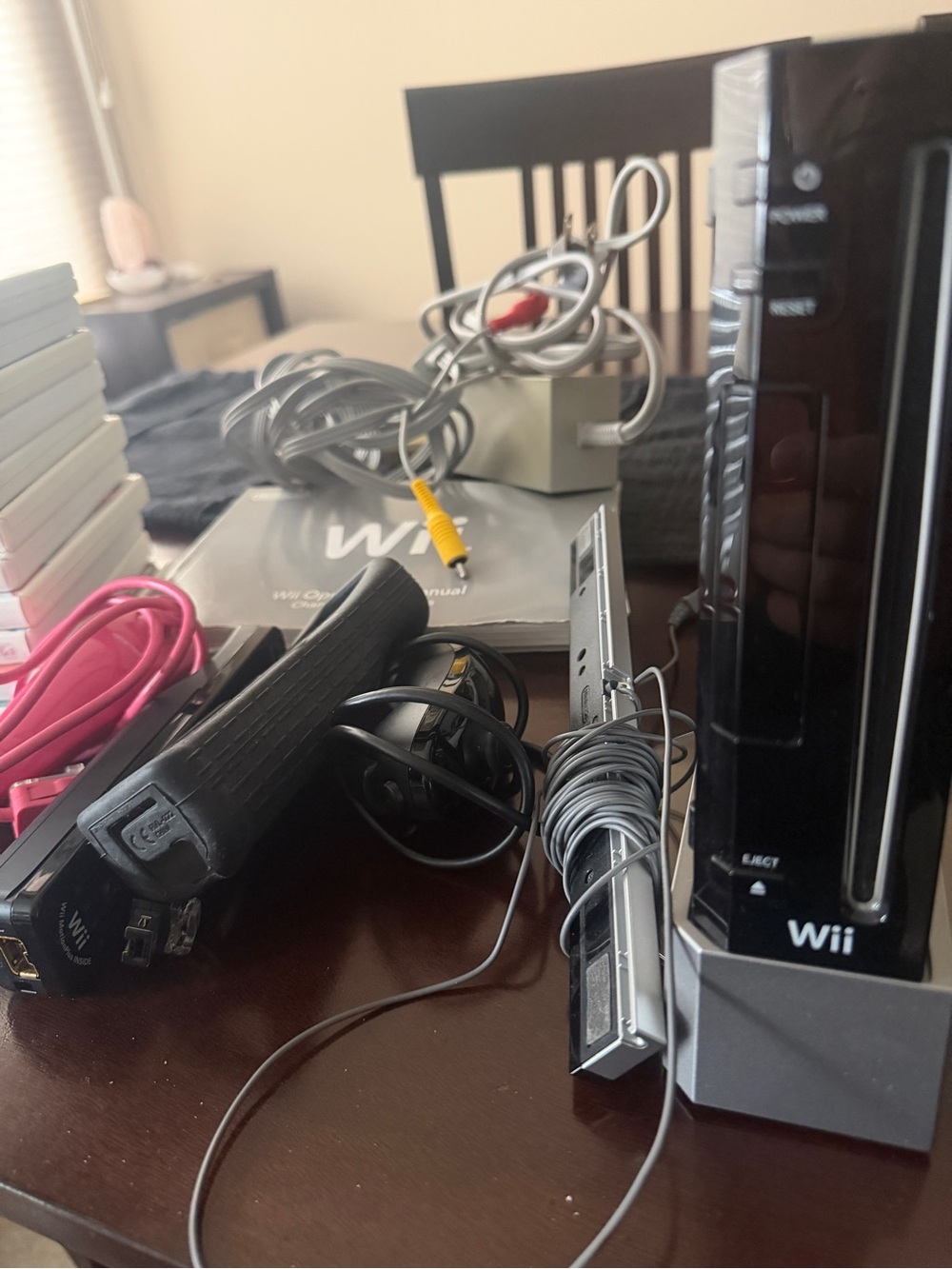 Nintendo Wii Console Bundle + 11 Games & Accessories